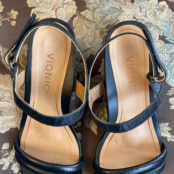 Vionic Emmy Wedge Heel Black Sandals Velcro Strap Strappy Sandals Size 6.5 - Picture 2 of 9